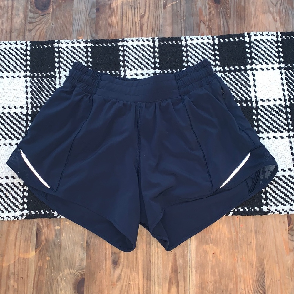 Lululemon Hotty Hot Short II *Long 4"